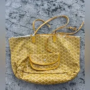 希少◆VINTAGE◆関送込【GOYARD】イエローハート*ホーボーバッグ Goyard Pre-Owned 2022 Goyardine Boheme Hobo Bag | Yellow